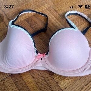 Victoria secret body by Victoria lined Demi bra 32 C